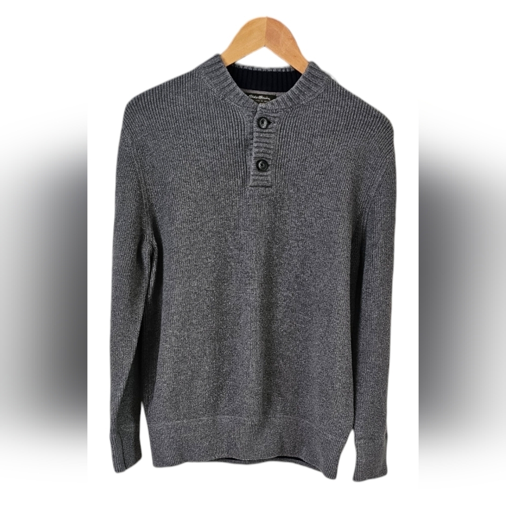 Eddie Bauer - Men's 100% Cotton Gray  Sweater Navy Blue Hem 2- Buttons​​